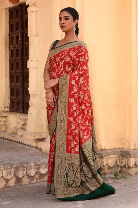 Buy_Naaritva India_Red Crepe, Chiffon, Silk Zari Hand Woven Banarasi Saree With Running Blouse