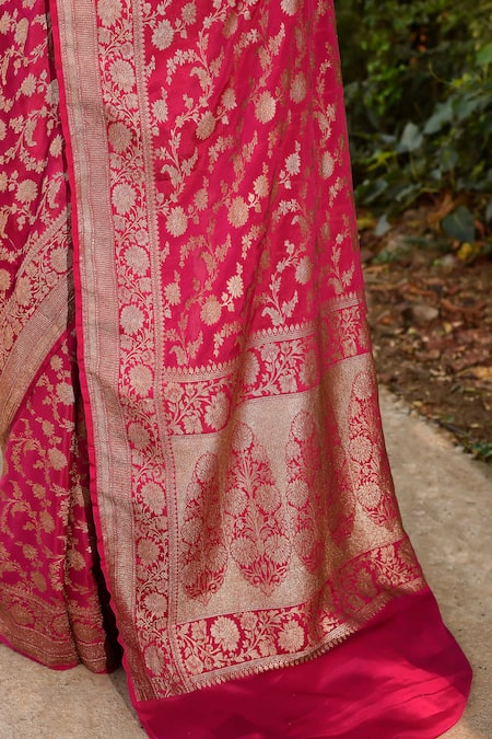 Naaritva India_Pink Crepe, Chiffon Zari Hand Woven Banarasi Hot Saree With Running Blouse _at_Aza_Fashions