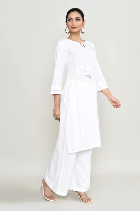 Abbaran_White Rayon Embroidery Round Neck Kurta Set _Online_at_Aza_Fashions
