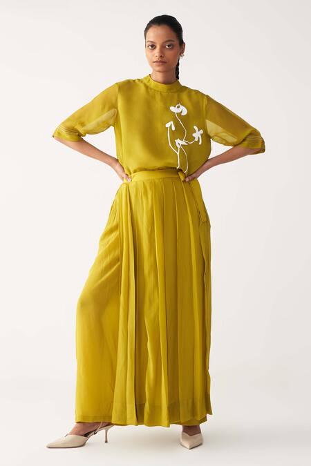 Three Green Organza Embroidery Round Neck Lime Poppy Print Top at Aza Fashions Three_Green Organza Embroidery Round Neck Lime Poppy Print Top _at_Aza_Fashions