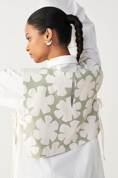 Buy_Three_Mint Organza, Poplin Applique Collared Floral Crop Overlay 