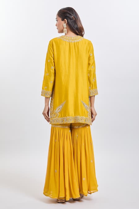 Shop Sheetal Batra Mustard Silk, Cotton Embroidery Round Neck Light Yellow Shamshul Kurta Set at Aza Fashions Shop_Sheetal Batra_Mustard Silk, Cotton Embroidery Round Neck Light Yellow Shamshul Kurta Set _at_Aza_Fashions
