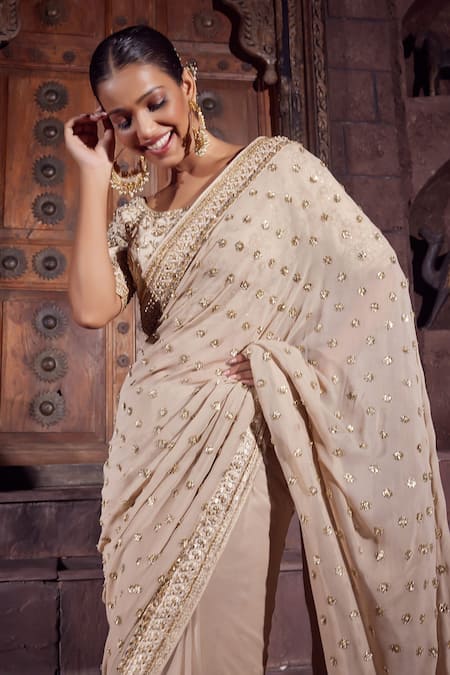 Buy_Priyanka Jain_Gold Georgette, Silk Sequins, Pearls, Splendor Dabka Saree With Blouse 