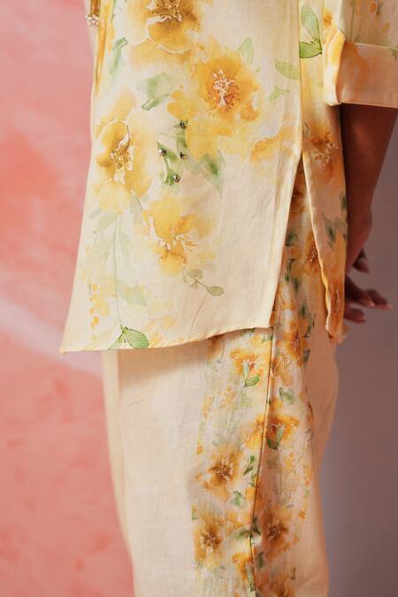 Buy Rainas Yellow Cotton, Linen Pearls Round Neck Sunlight Blossom Set Online at Aza Fashions Buy_Rainas_Yellow Cotton, Linen Pearls Round Neck Sunlight Blossom Set _Online_at_Aza_Fashions