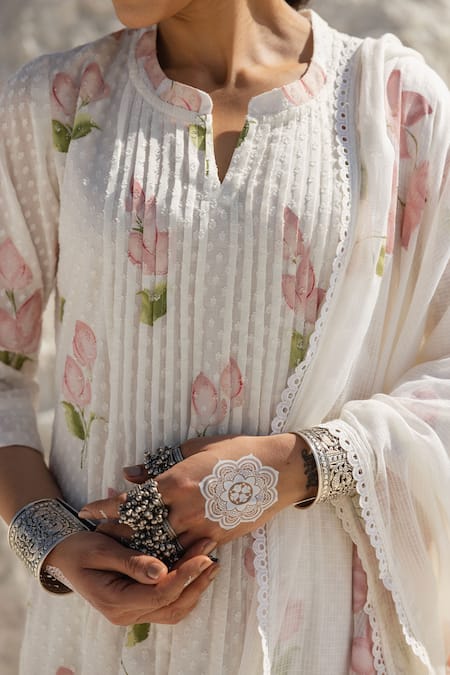 Shop Karaj Jaipur White Cotton, Kota Doria Mandarin Collar Hand Painted Kurta Pant Set Online at Aza Fashions Shop_Karaj Jaipur_White Cotton, Kota Doria Mandarin Collar Hand Painted Kurta Pant Set _Online_at_Aza_Fashions