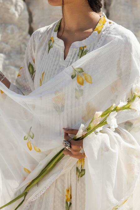 Buy Karaj Jaipur White Cotton, Kota Doria Embroidery Collared Hand Painted Kurta Set Online at Aza Fashions Buy_Karaj Jaipur_White Cotton, Kota Doria Embroidery Collared Hand Painted Kurta Set _Online_at_Aza_Fashions