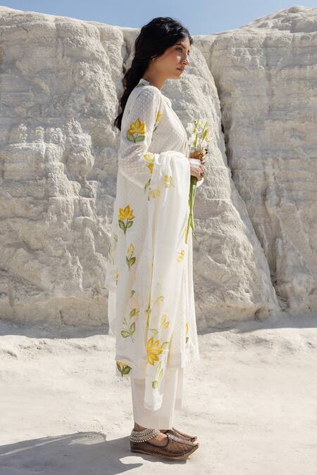 Karaj Jaipur White Cotton, Kota Doria Embroidery Collared Hand Painted Kurta Set at Aza Fashions Karaj Jaipur_White Cotton, Kota Doria Embroidery Collared Hand Painted Kurta Set _at_Aza_Fashions