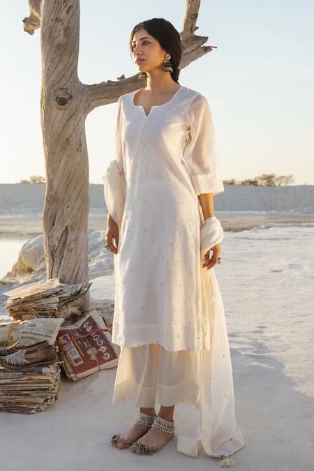 Buy Karaj Jaipur White Kota Doria, Cotton Sequins Round Neck Work Kurta Set Buy_Karaj Jaipur_White Kota Doria, Cotton Sequins Round Neck Work Kurta Set