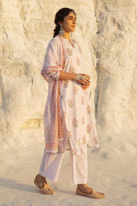 Karaj Jaipur Pink Kota Doria, Cotton Patti, Mirrors Round Neck Pastel Kurta Set at Aza Fashions Karaj Jaipur_Pink Kota Doria, Cotton Patti, Mirrors Round Neck Pastel Kurta Set _at_Aza_Fashions