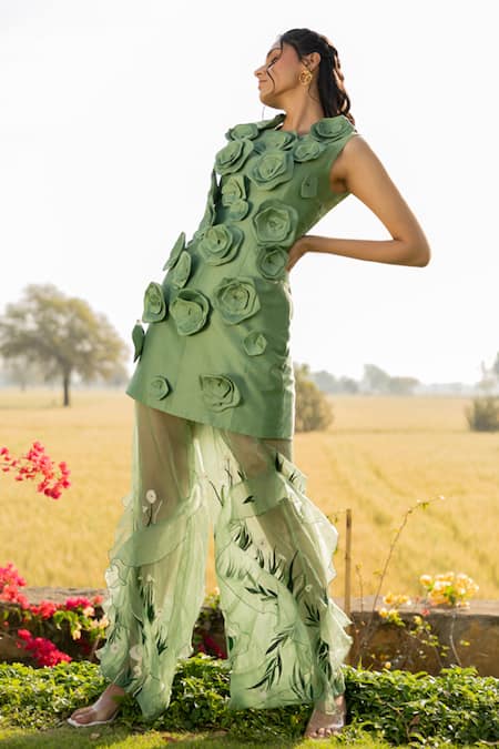 Shop Chambray & CO. Green Silk, Organza Embroidery Round Neck Sage Floral Kurta Set Shop_Chambray & CO._Green Silk, Organza Embroidery Round Neck Sage Floral Kurta Set