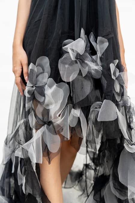 Chambray & CO. Black Net, Chanderi Silk Fabric Flowers Round Hand Embroidered Designer Dress at Aza Fashions Chambray & CO._Black Net, Chanderi Silk Fabric Flowers Round Hand Embroidered Designer Dress _at_Aza_Fashions