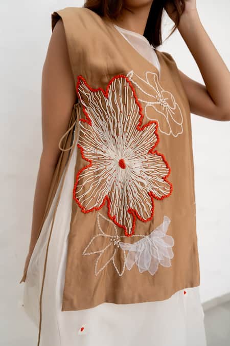 Chambray & CO. White Chanderi Silk, Cotton, Organza Embroidery Round Ivory And Brown Dress Set at Aza Fashions Chambray & CO._White Chanderi Silk, Cotton, Organza Embroidery Round Ivory And Brown Dress Set _at_Aza_Fashions