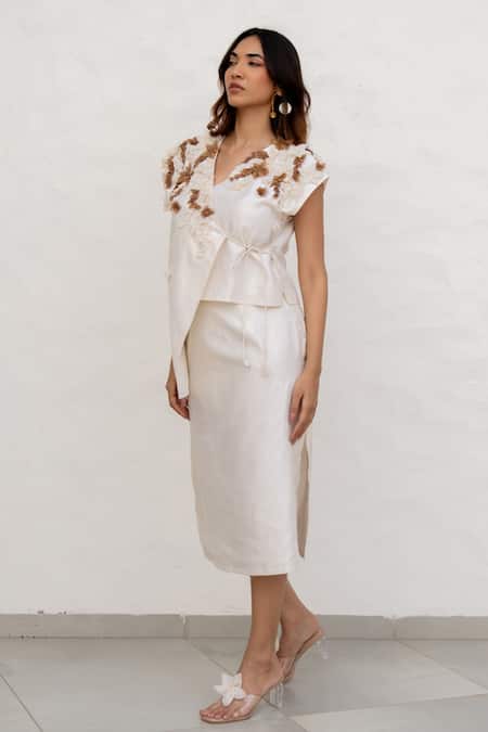 Buy Chambray & CO. Ivory Chanderi Silk, Cotton Fabric Flowers V-neck Skirt Set Online at Aza Fashions Buy_Chambray & CO._Ivory Chanderi Silk, Cotton Fabric Flowers V-neck Skirt Set _Online_at_Aza_Fashions