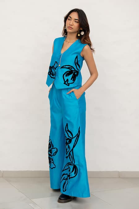 Chambray & CO. Cobalt Chanderi Silk, Cotton Embroidery V-neck Blue Pant Set Online at Aza Fashions Chambray & CO._Cobalt Chanderi Silk, Cotton Embroidery V-neck Blue Pant Set _Online_at_Aza_Fashions