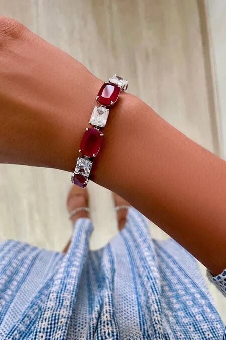 PRERTO Red Stones, Crystals Leh Ruby Diamond Ovalet Necklace Set Online at Aza Fashions PRERTO_Red Stones, Crystals Leh Ruby Diamond Ovalet Necklace Set_Online_at_Aza_Fashions