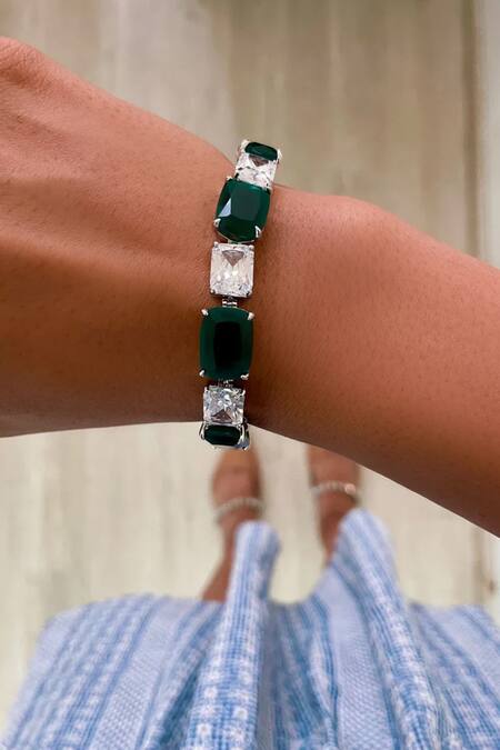 PRERTO_Emerald Green Gemstones, Crystals, Diamond Ovalet Necklace Set_Online_at_Aza_Fashions