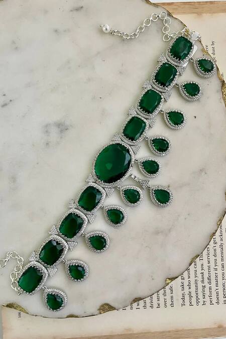 PRERTO Emerald Green Imitation Gemstones Chunky Statement Necklace Set Online at Aza Fashions PRERTO_Emerald Green Imitation Gemstones Chunky Statement Necklace Set_Online_at_Aza_Fashions