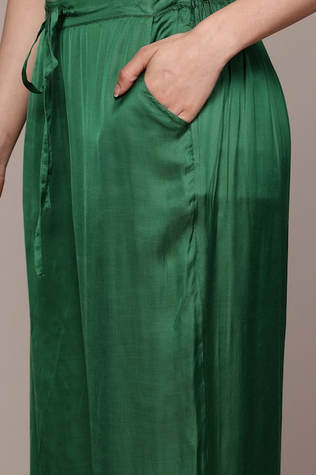 Ritu Kumar_Emerald Green Viscose Embroidery Round Neck Yale Kurta Pant Set With Dupatta _at_Aza_Fashions