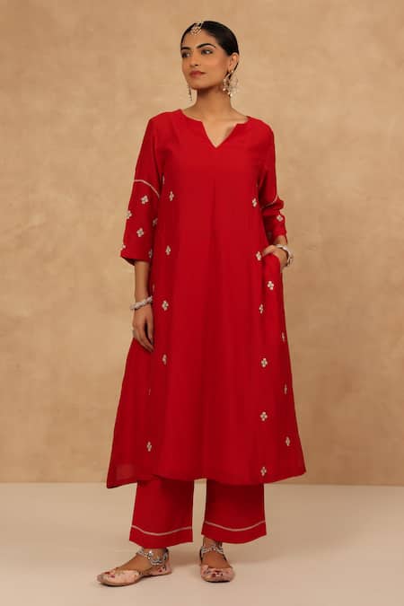 Charu Makkar Red Chanderi, Cotton Embroidery V-neck Kurta And Pant Set 