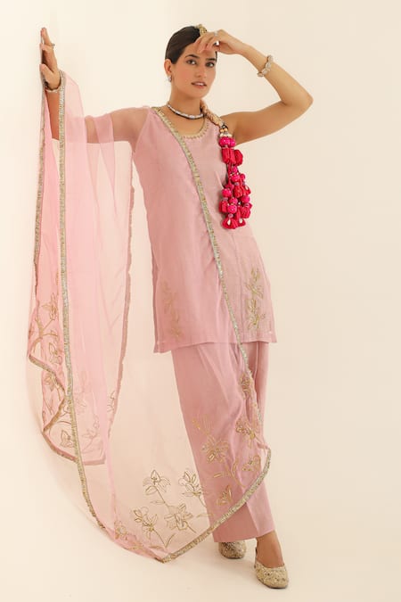 Charu Makkar_Blush Tissue, Chanderi, Organza Embroidery Round Neck Pink Kurta Set _at_Aza_Fashions
