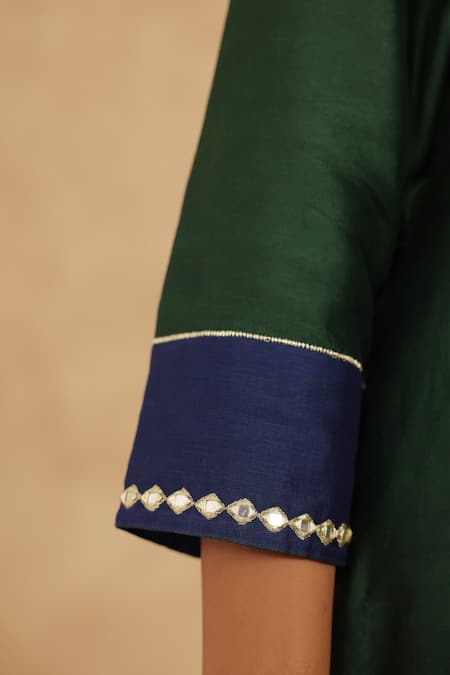 Charu Makkar_Green Silk, Chanderi, Cotton Embroidery V-neck Royal And Navy Blue Kurta Pant Set _at_Aza_Fashions