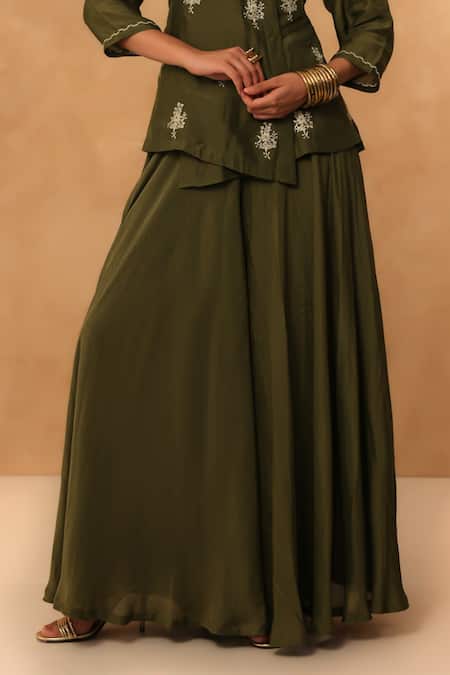 Buy_Charu Makkar_Olive Green Muslin Embroidery V-neck Kurta And Flared Pant Set _Online_at_Aza_Fashions