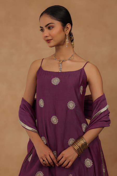 Buy_Charu Makkar_Purple Chanderi Embroidery Square Neck Kurta Set 