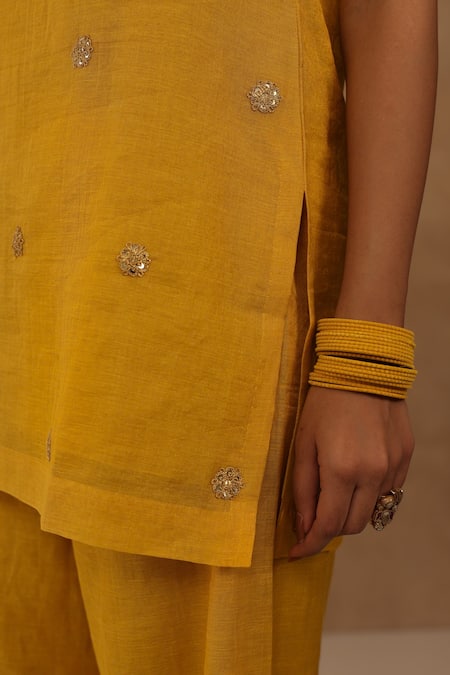 Shop Charu Makkar Mustard Chanderi, Tissue, Organza Embroidery Round Neck Kurta Set Online at Aza Fashions Shop_Charu Makkar_Mustard Chanderi, Tissue, Organza Embroidery Round Neck Kurta Set _Online_at_Aza_Fashions