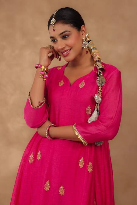 Shop_Charu Makkar_Red Chanderi Embroidery V-neck Rani Kurta And Pant Set _Online_at_Aza_Fashions