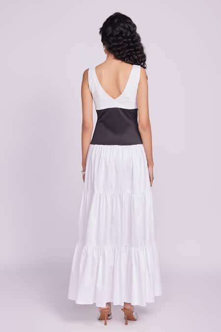 Shop Dev And Viv White Cotton V-neck Black And Designer Dress at Aza Fashions Shop_Dev And Viv_White Cotton V-neck Black And Designer Dress _at_Aza_Fashions