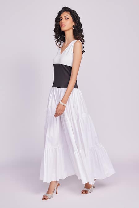 Dev And Viv White Cotton V-neck Black And Designer Dress Online at Aza Fashions Dev And Viv_White Cotton V-neck Black And Designer Dress _Online_at_Aza_Fashions