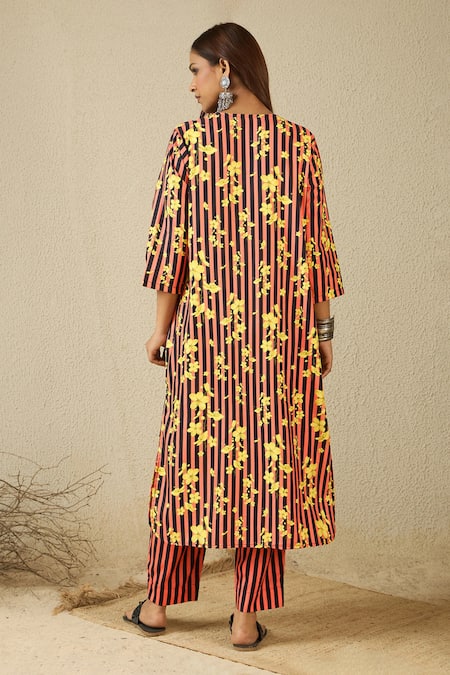 Label Nitika_Black Cotton Embroidery V-neck Floral Printed Kurta And Pant Set _Online_at_Aza_Fashions