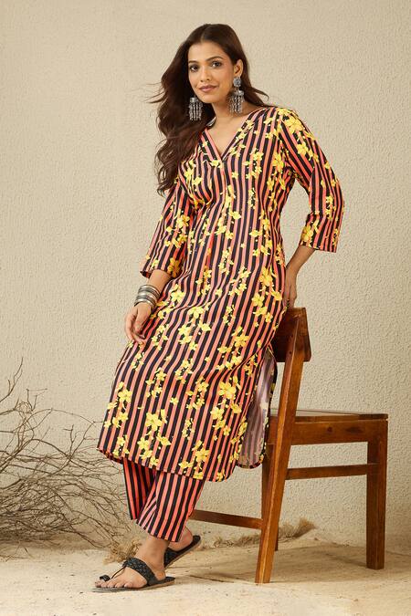 Shop_Label Nitika_Black Cotton Embroidery V-neck Floral Printed Kurta And Pant Set 