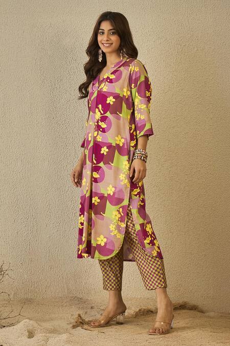 Shop_Label Nitika_Purple Cotton V-neck Floral Print Kurta And Pant Set _Online_at_Aza_Fashions