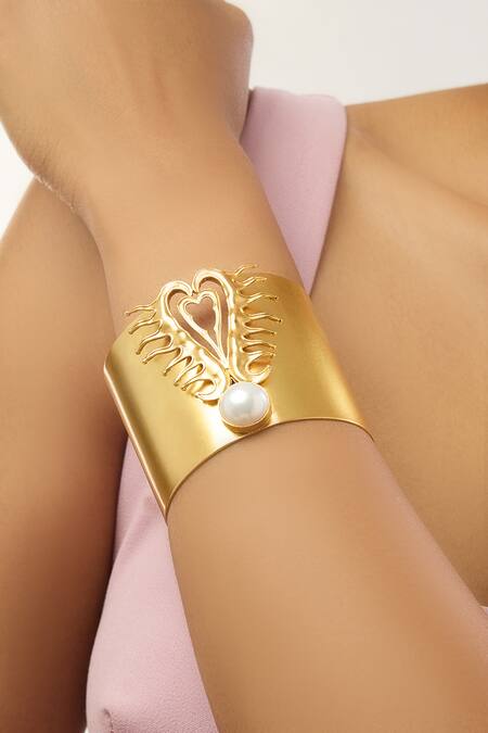 Shop_Mnsh_Gold Plated Pearls Amour Heart Statement Cuff _Online_at_Aza_Fashions