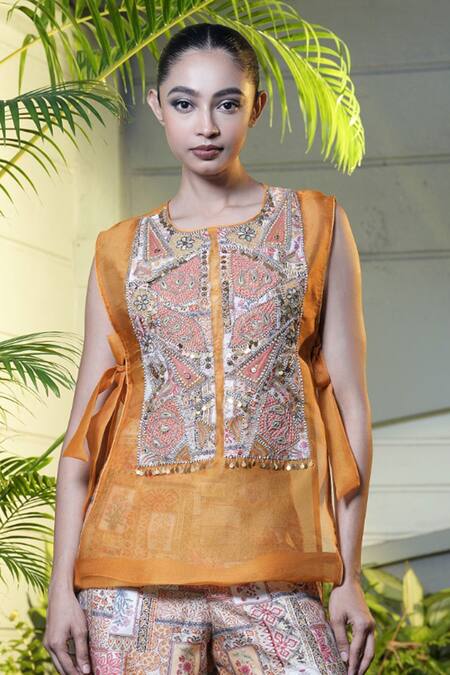 Vara By Vibha N Priti_Mustard Chanderi, Organza Embroidery Round Neck Hand Set _Online_at_Aza_Fashions