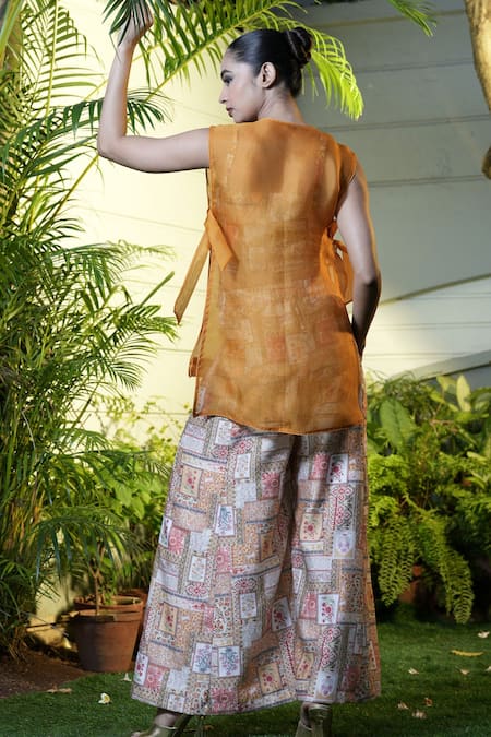 Vara By Vibha N Priti Mustard Hand Embroidered Chanderi Set 