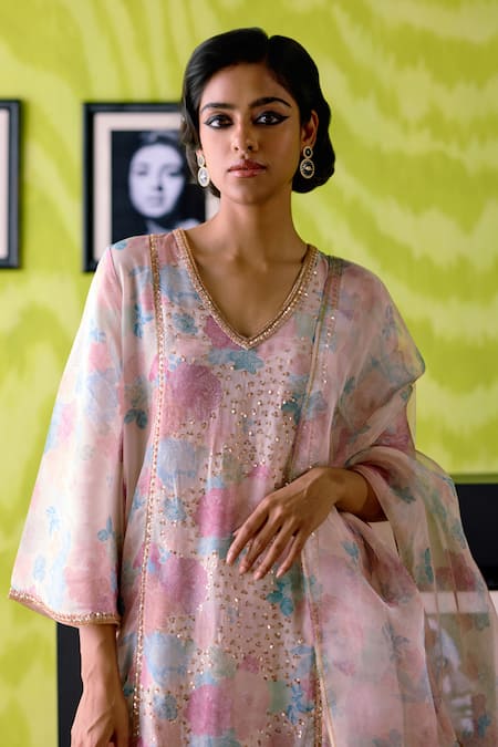 Shop_Deep Thee_Ivory Crepe, Silk, Organza Sequins V-neck Floral Print Kurta Set _Online_at_Aza_Fashions