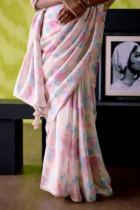 Deep Thee_Ivory Crepe, Silk Embroidery, Cut Work Round Neck Floral Print Saree With Blouse _Online_at_Aza_Fashions