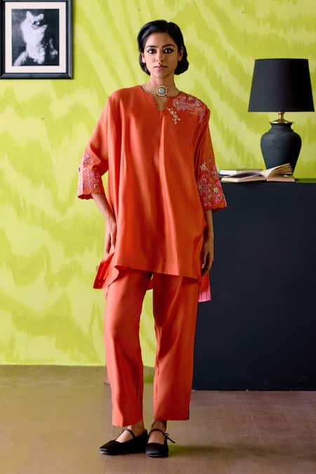 Deep Thee Panelled Short Kaftan Set 