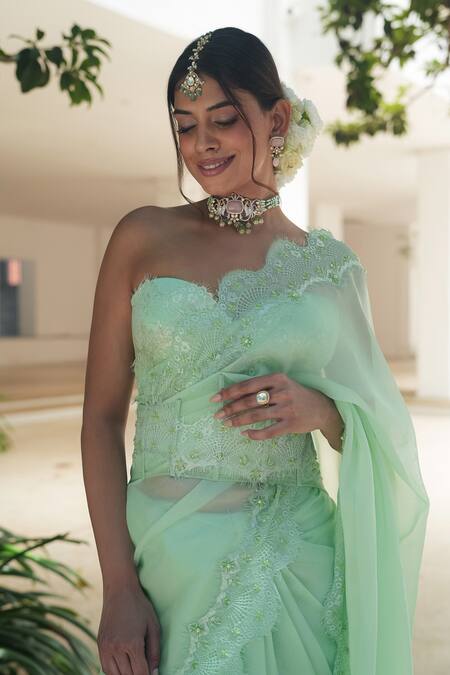 Buy_Pooja Bagaria_Green Organza Embroidery Sweetheart Neck Pastel Chantilly Saree Set 