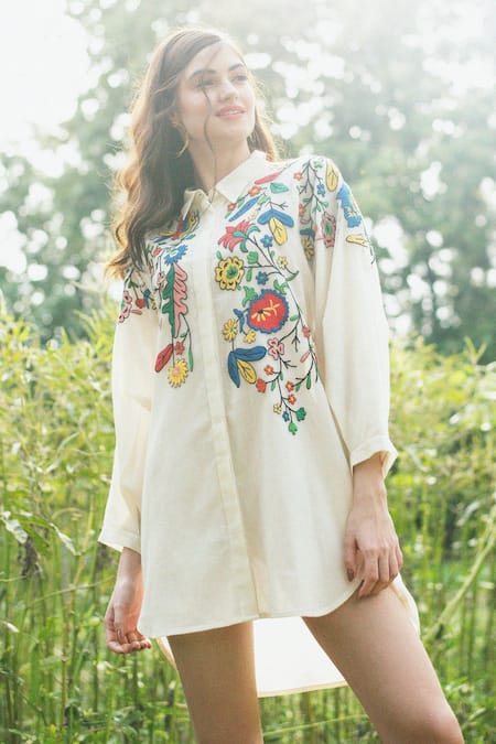 Nika 1.0 Embroidered Ivory Thea Dress 