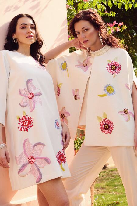 Nika 1.0_White Floral Embroidered Designer Cape _Online_at_Aza_Fashions