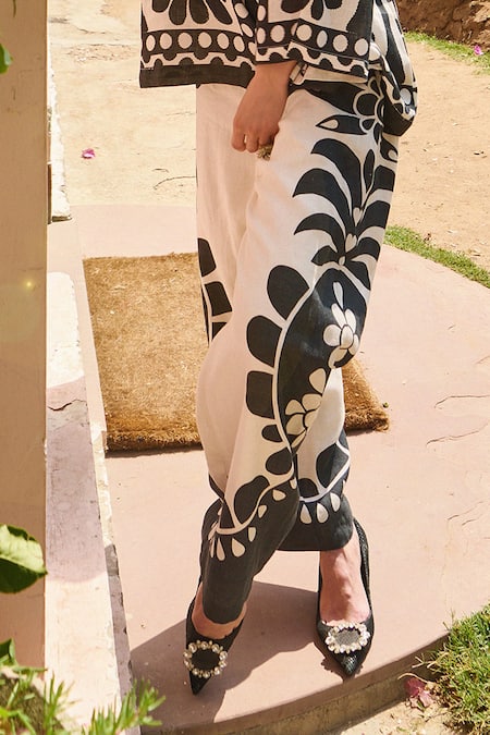 Nika 1.0_Black Cotton Collared Haze Printed Set _Online_at_Aza_Fashions