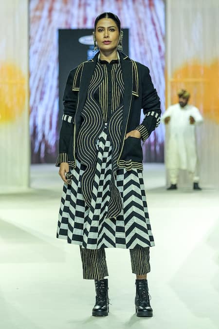 KA-Sha Black Handwoven Cotton Blazer 