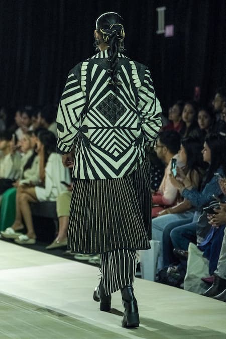 KA-Sha Black & White Handwoven Cotton Blazer 