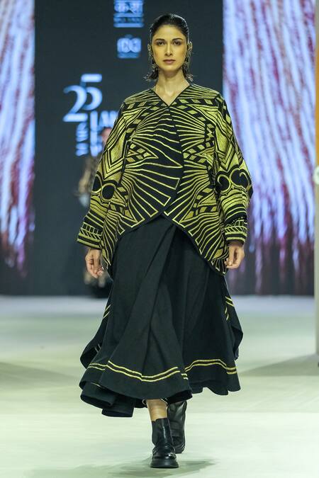 Buy_KA-Sha_Black Cotton Embroidery Open Neck And Gold Handwoven Jacket _Online_at_Aza_Fashions