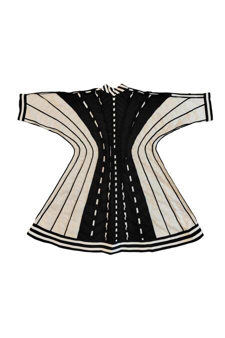 KA-Sha_Black Cotton Round Neck And White Organic Jacket _Online_at_Aza_Fashions