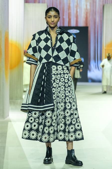 Shop_KA-Sha_Black Cotton And White Floral Print Skirt _Online_at_Aza_Fashions