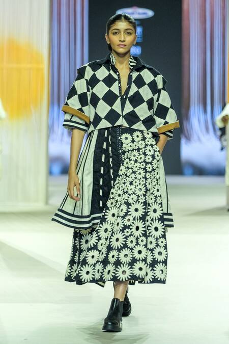 KA-Sha_Black Cotton Collared And White Checkered Shirt _at_Aza_Fashions